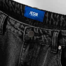 Lade das Bild in den Galerie-Viewer, UNISEX - BEN - MULTI POCKETS JEANS (greywashed)
