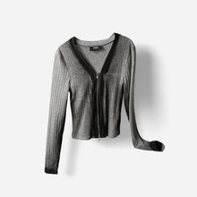 Lade das Bild in den Galerie-Viewer, WOMEN - Spray - Cardigan (grey)
