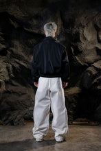 Lade das Bild in den Galerie-Viewer, MEN - KAKI WAVE PANTS (white/black)
