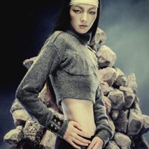Woman - Shoulder armor - Knit top